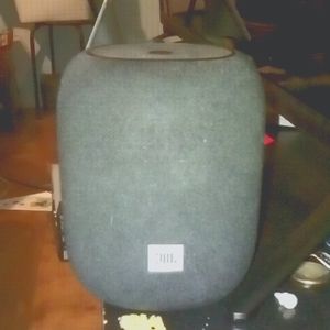 JBL BLUETOOTH SPEAKER w/Google Assistant